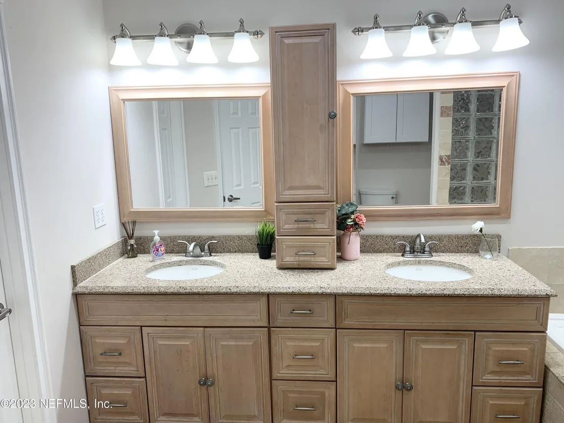 Photo of 12293 COBBLEFIELD Circle N