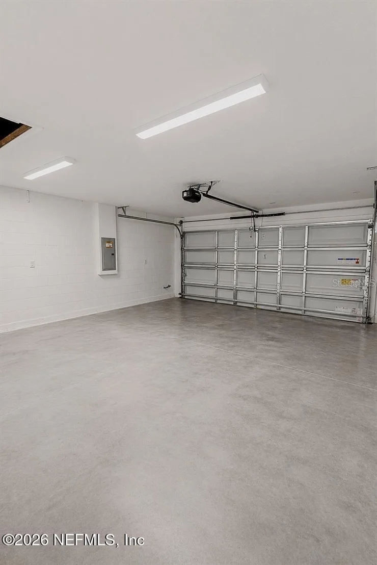 Photo of 14 RENSHAW Drive