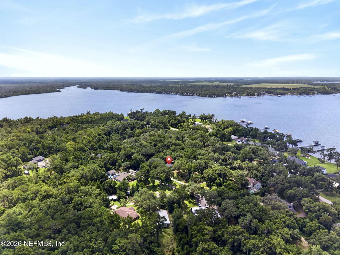 Photo of 8221 FOREST Court