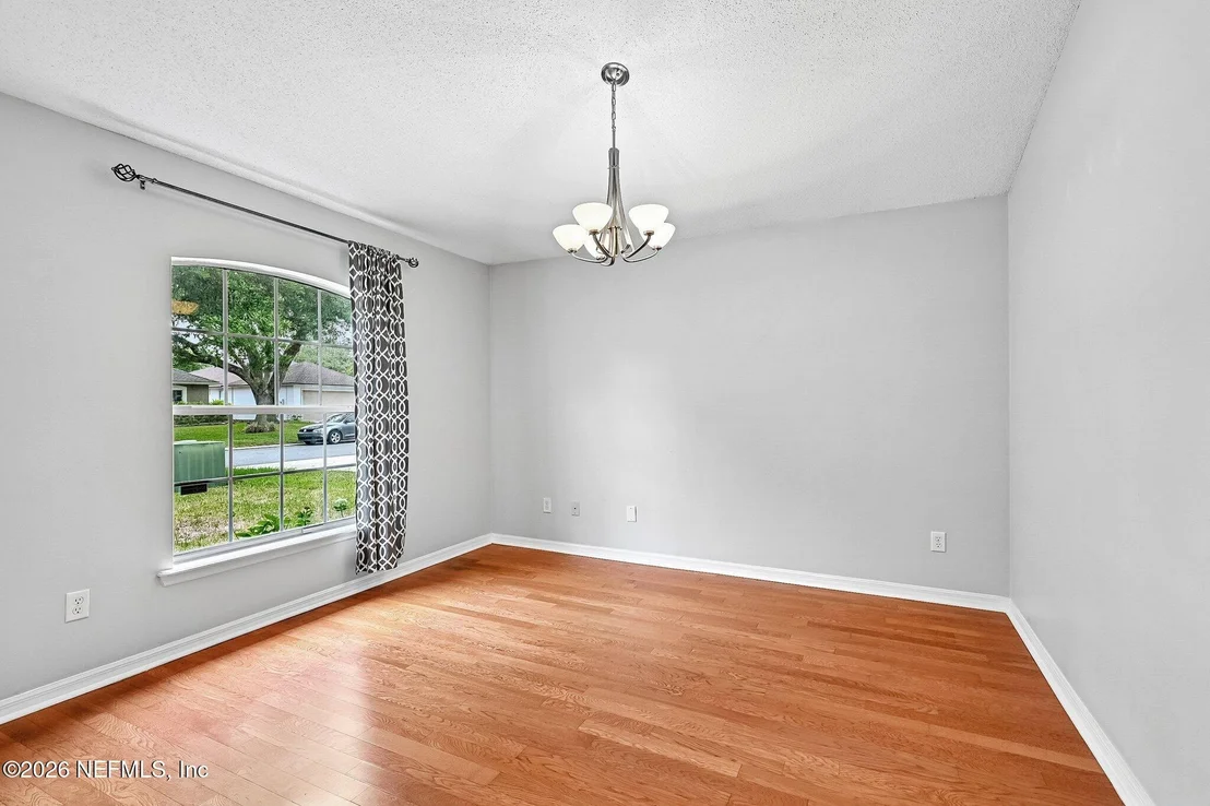 Photo of 912 BUTTERCUP Drive