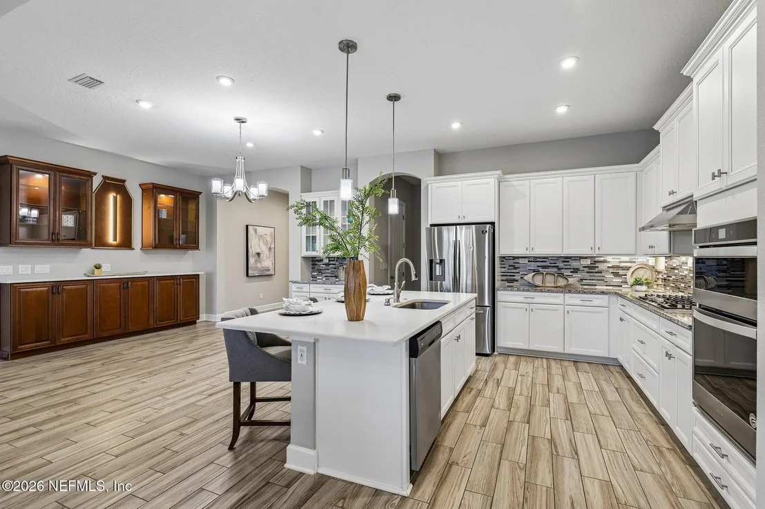Photo of 114 GLENNEYRE Circle