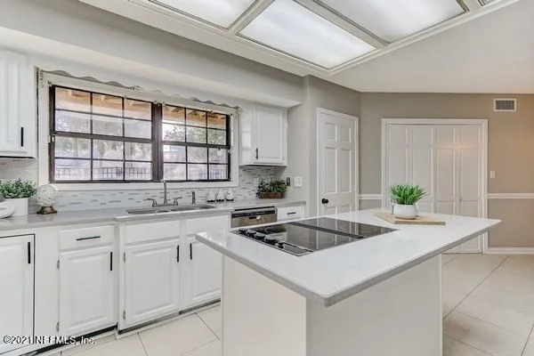 Photo of 5221 RIVER PARK Drive