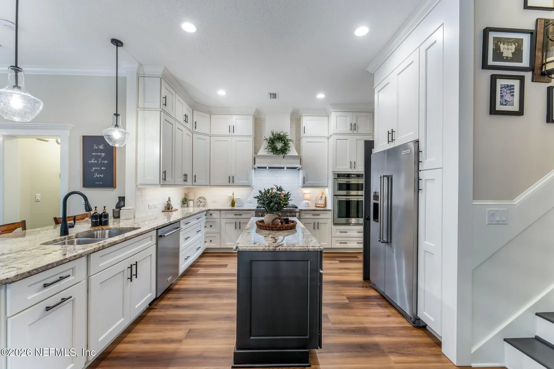 Photo of 1204 CREEK BEND Road