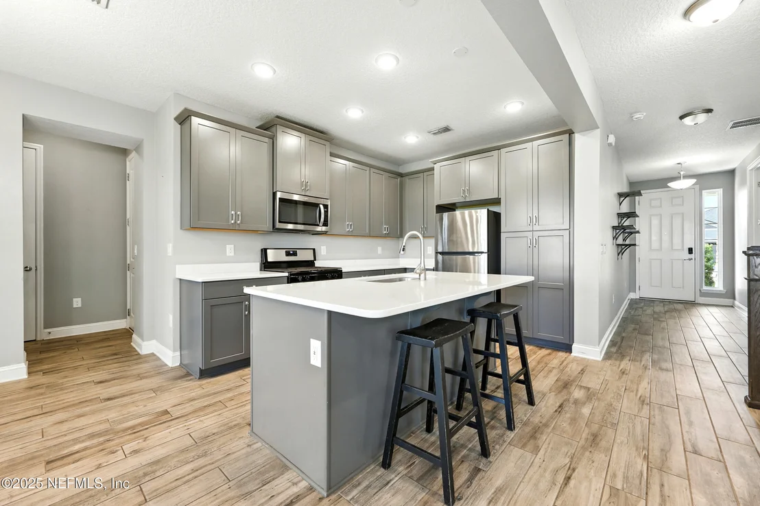 Photo of 474 CONVEX Lane