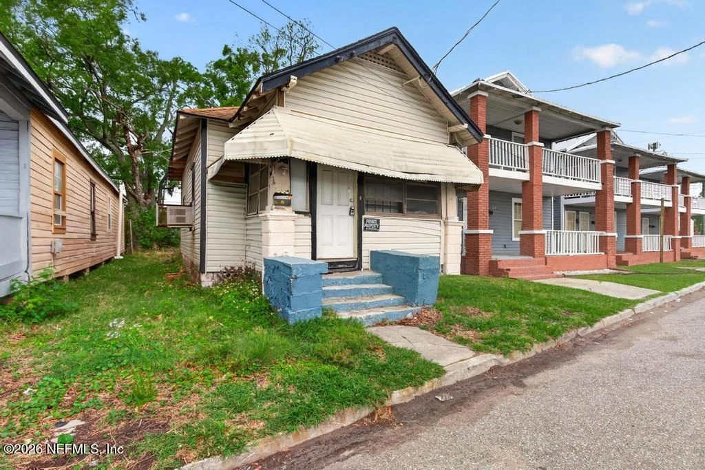 Photo of 1024 EAVERSON Street