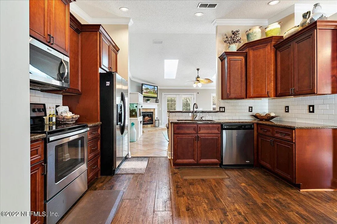 Photo of 112 JOHNS GLEN Drive