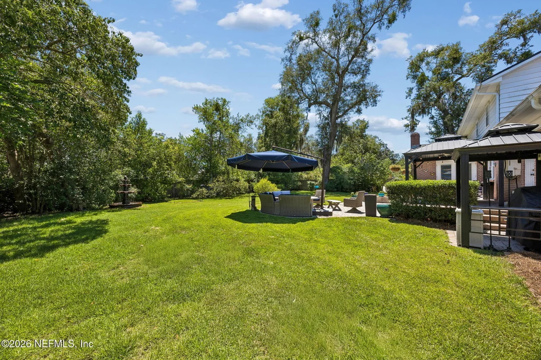 Photo of 2321 EGREMONT Drive