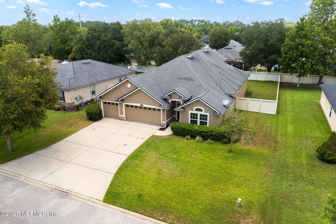 Photo of 812 WARDS CREEK Lane