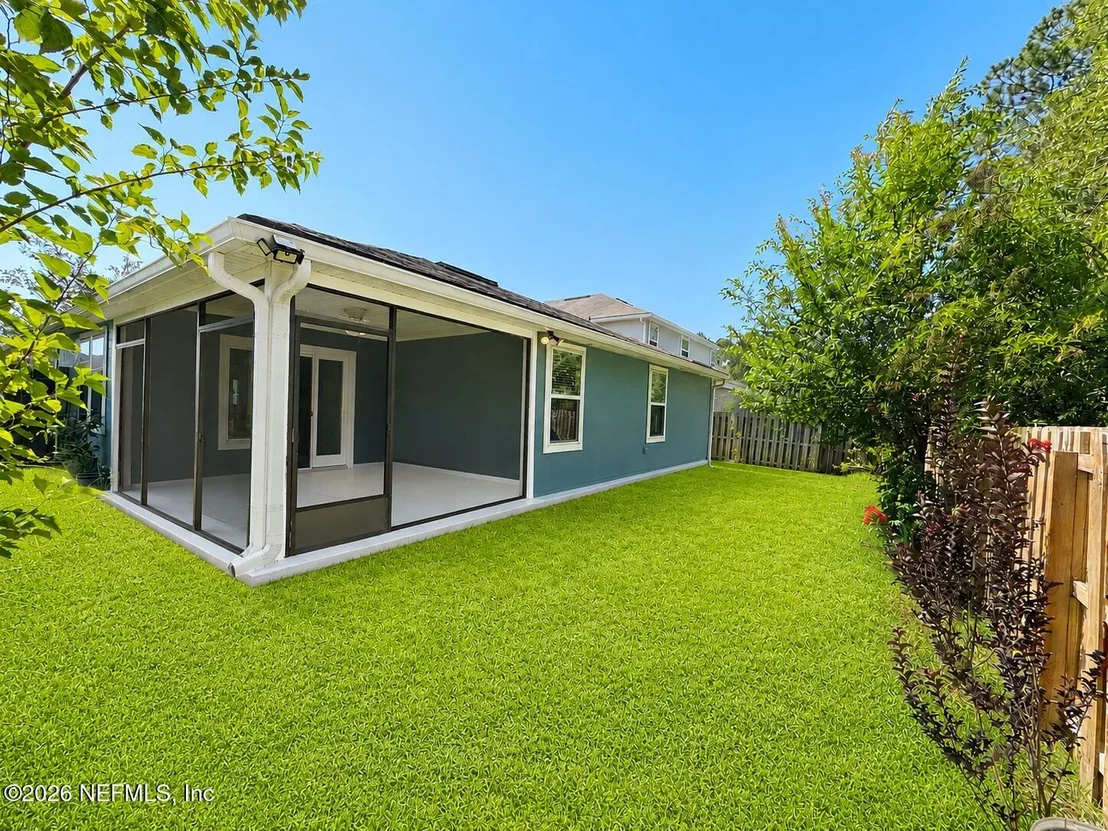 Photo of 423 SAMARA LAKES Parkway