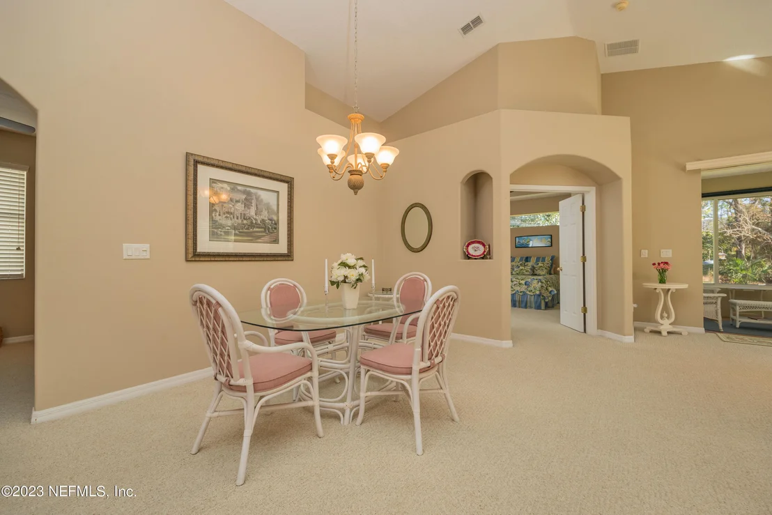 Photo of 844 CRESTWOOD Drive