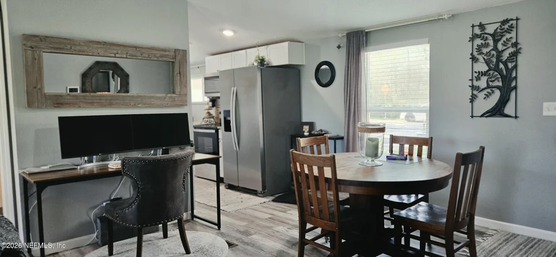 Photo of 482 RAVENSWOOD Drive