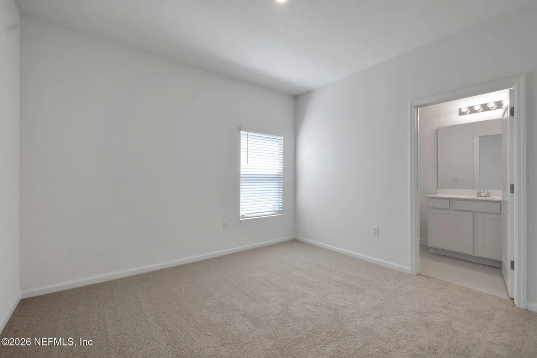 Photo of 38 ALGIERS Court