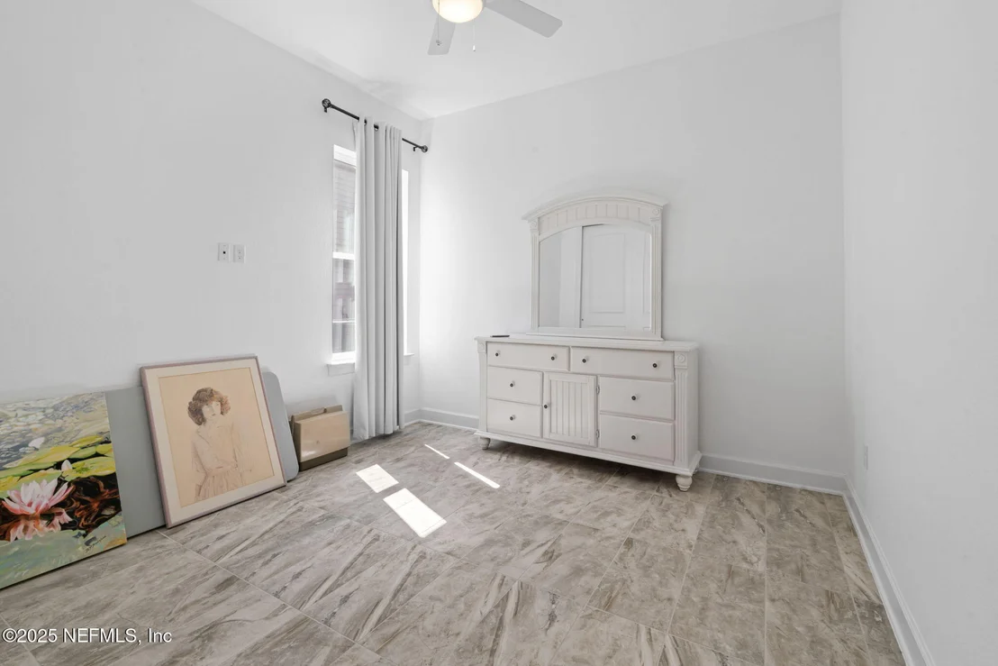 Photo of 63 BRADDOCK Court