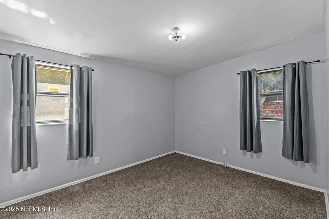 Photo of 4003 MEEK Drive S