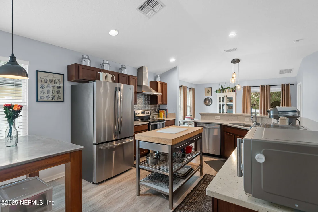 Photo of 96433 COMMODORE POINT Drive