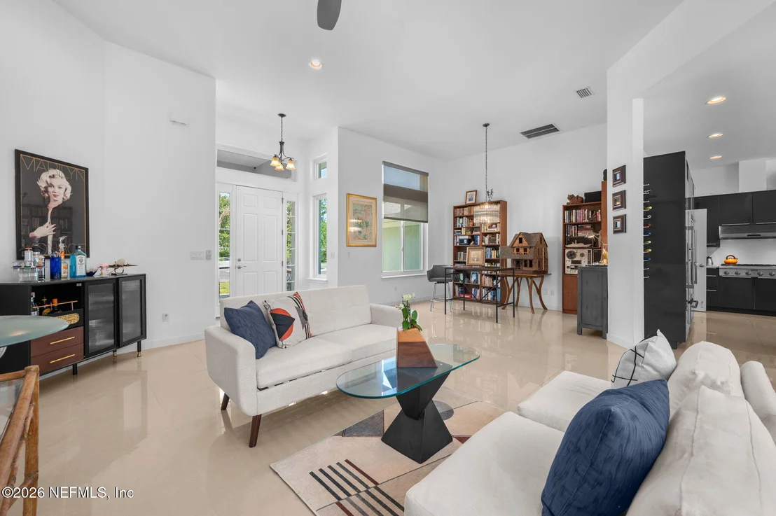 Photo of 132 BOTTLEBRUSH Drive