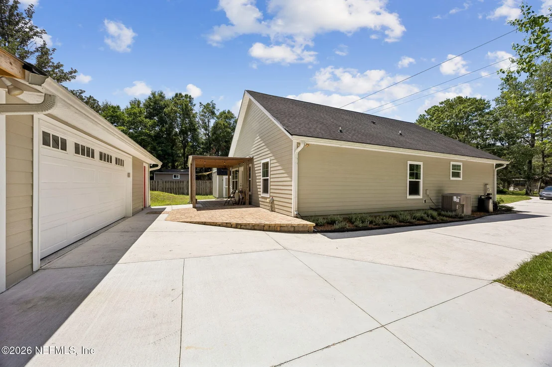 Photo of 9922 BRADLEY Road