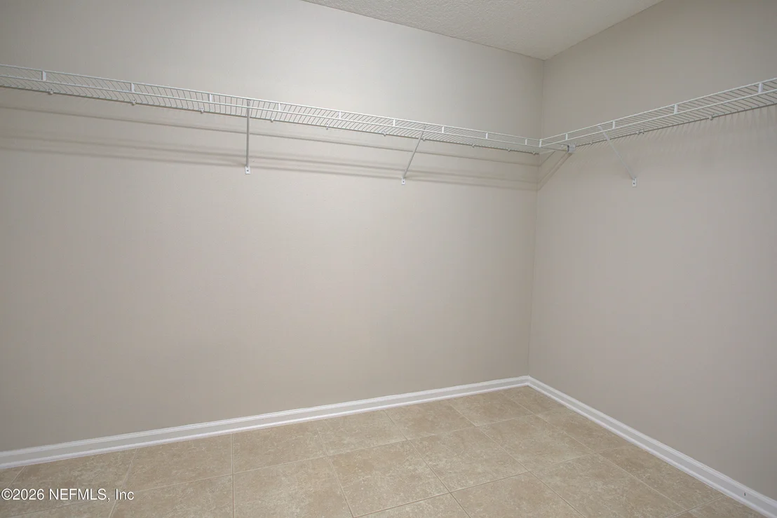 Photo of 40 HOWLAND Drive