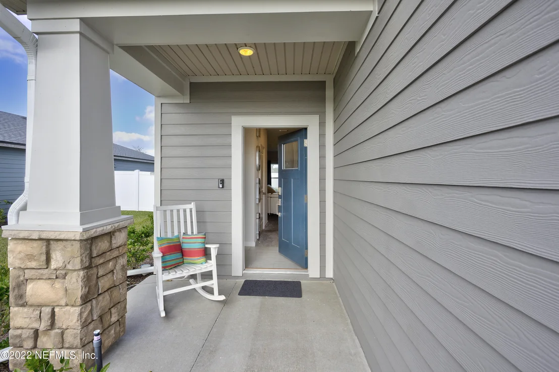 Photo of 429 NARROWLEAF Drive