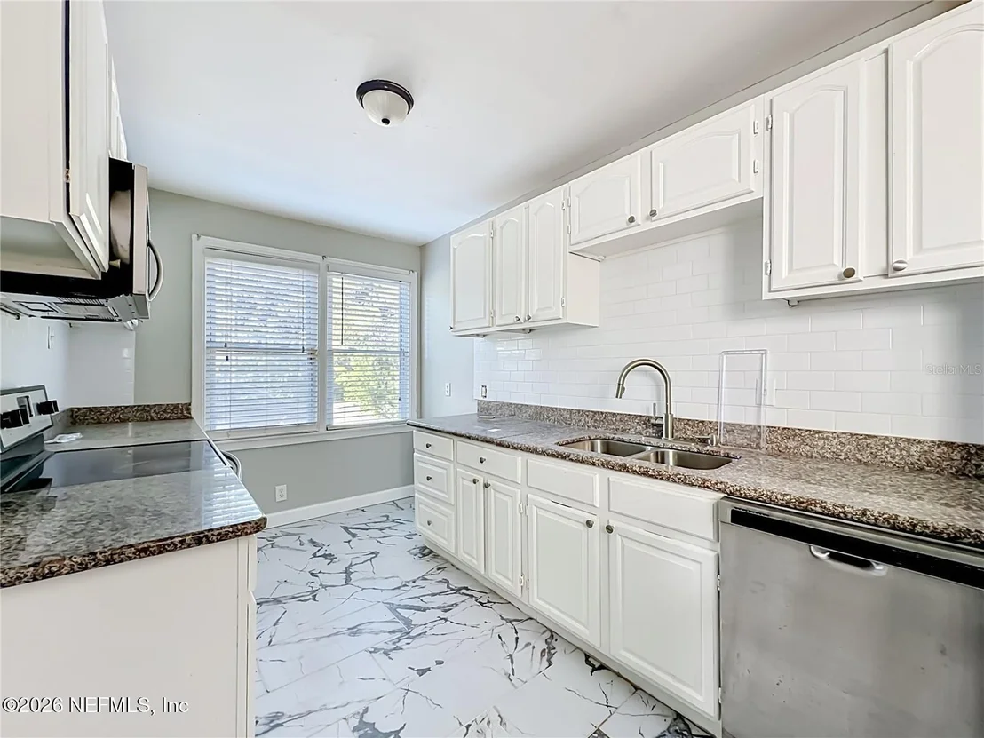 Photo of 3323 POST Street