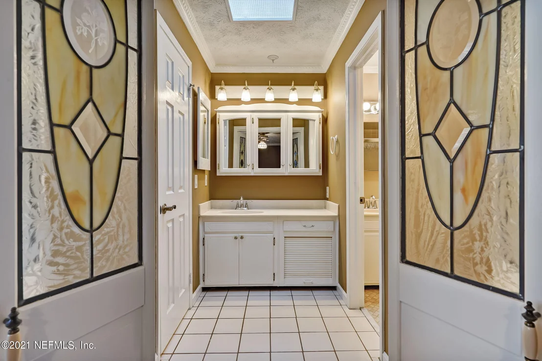 Photo of 11432 RIVER KNOLL Drive