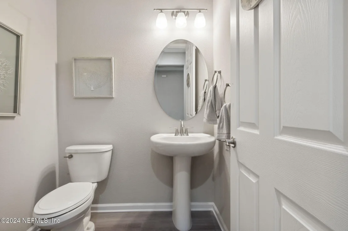 Photo of 85475 FALL RIVER Parkway