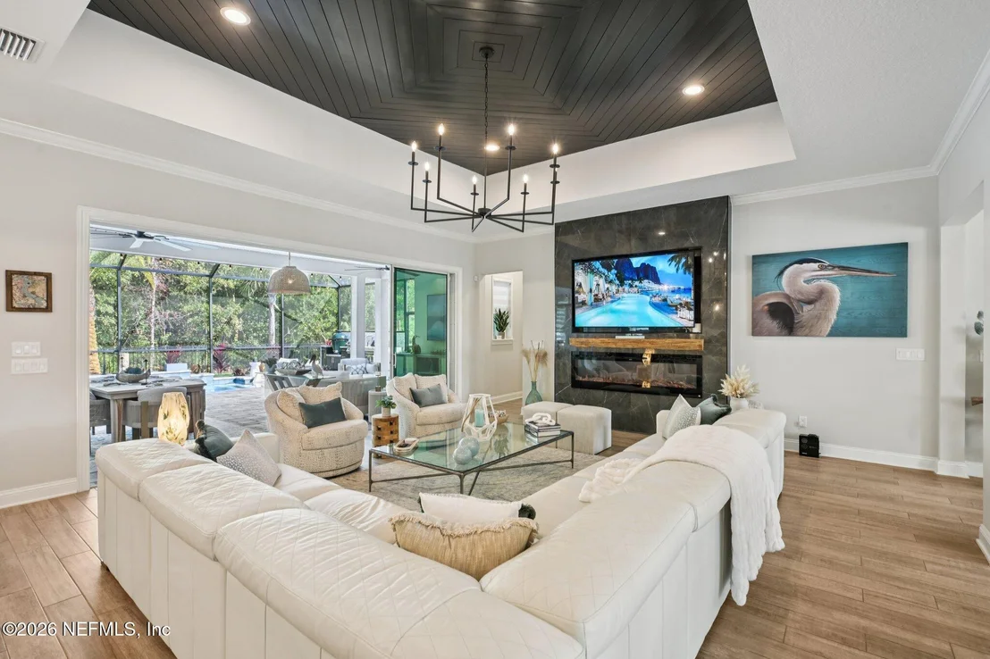 Photo of 32 HIGH OAKS Place