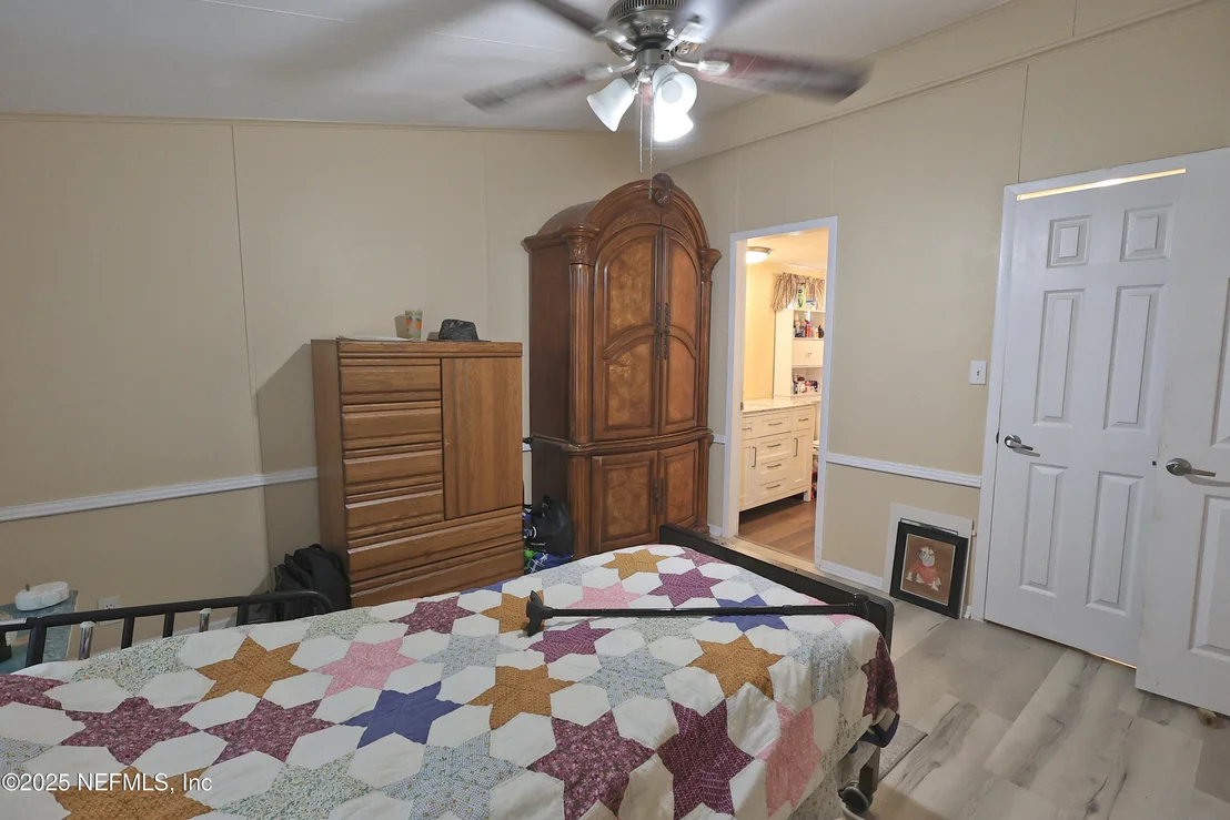 Photo of 138 EDGEWATER Road