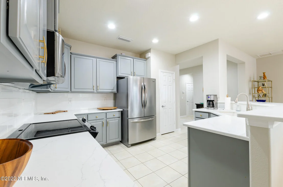 Photo of 203 RIVER RUN Boulevard