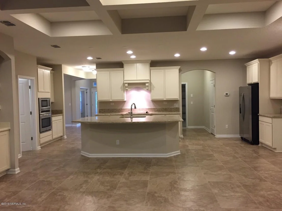 Photo of 131 HUTCHINSON Lane