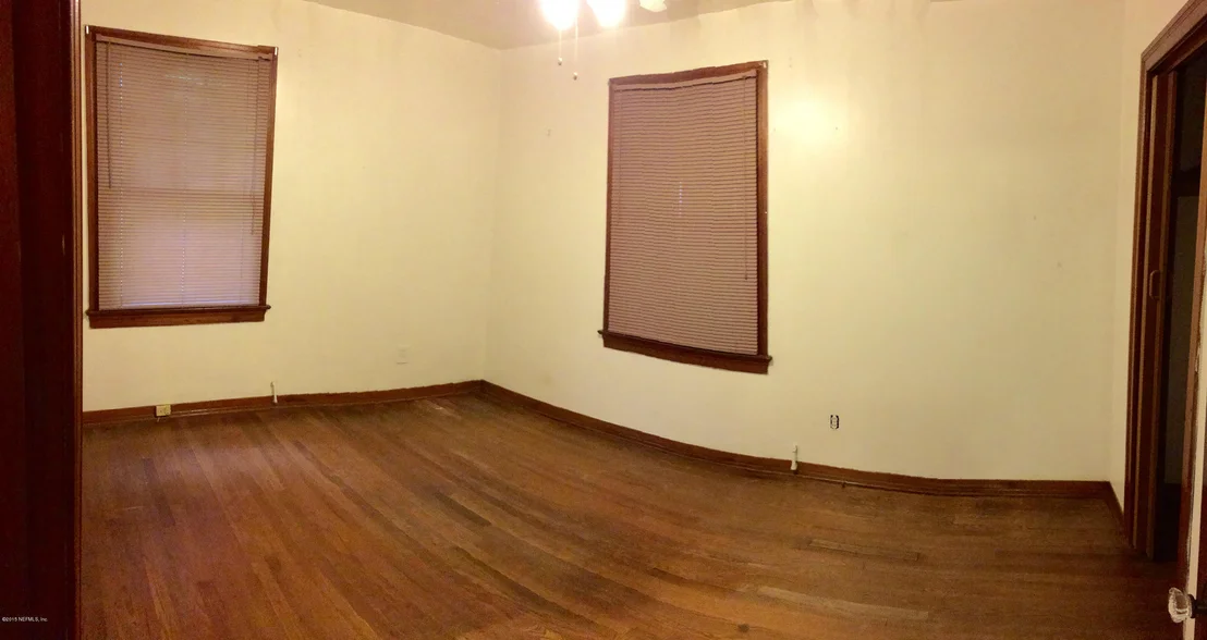 Photo of 1340 AZALEA Drive