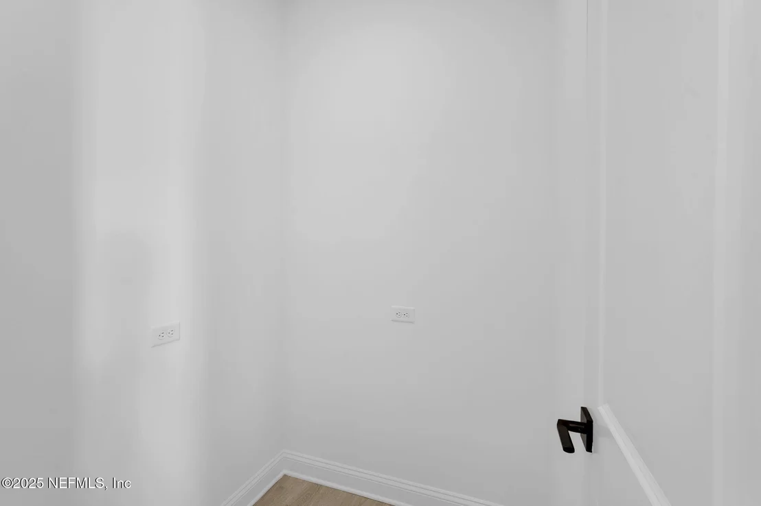 Photo of 299 REFLECTIONS Avenue