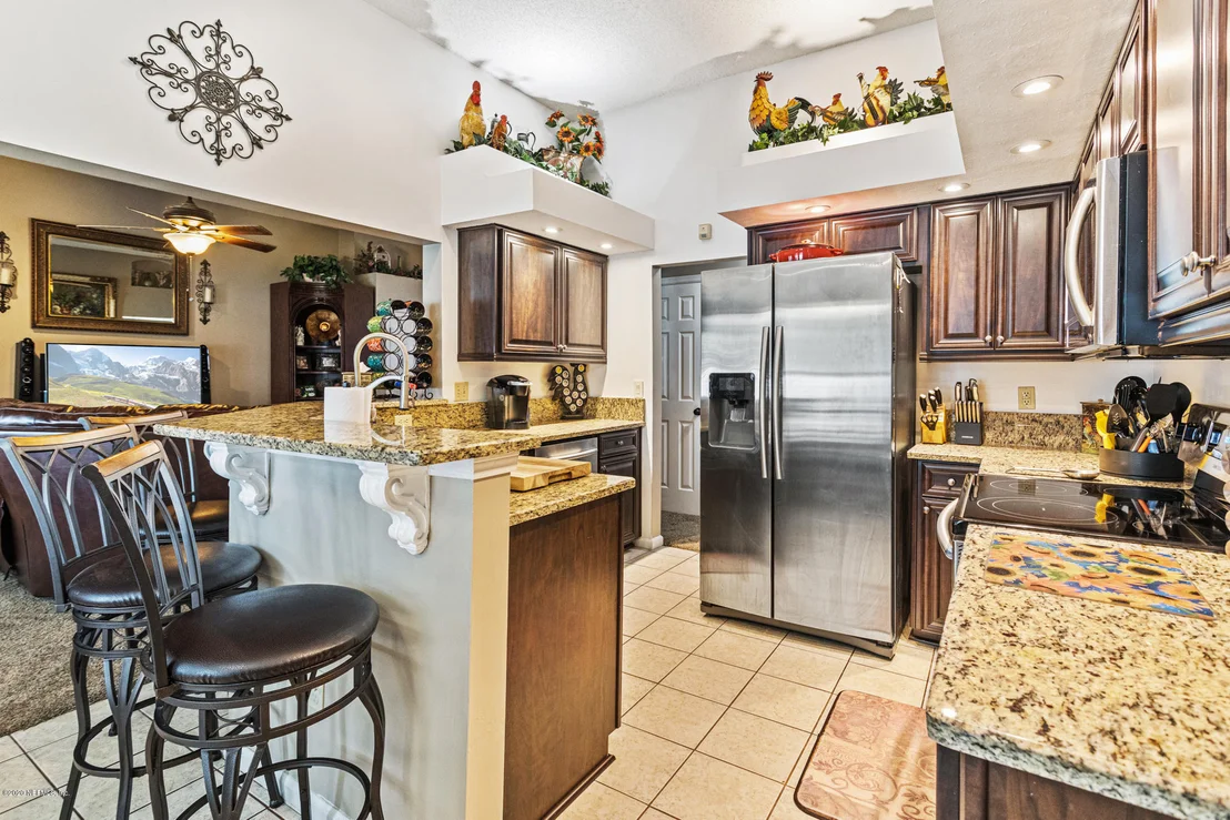 Photo of 285 CLOVER Court
