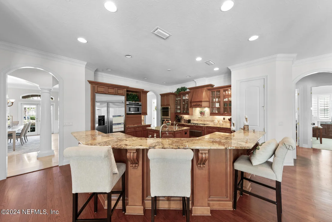 Photo of 752 PROMENADE POINTE Drive