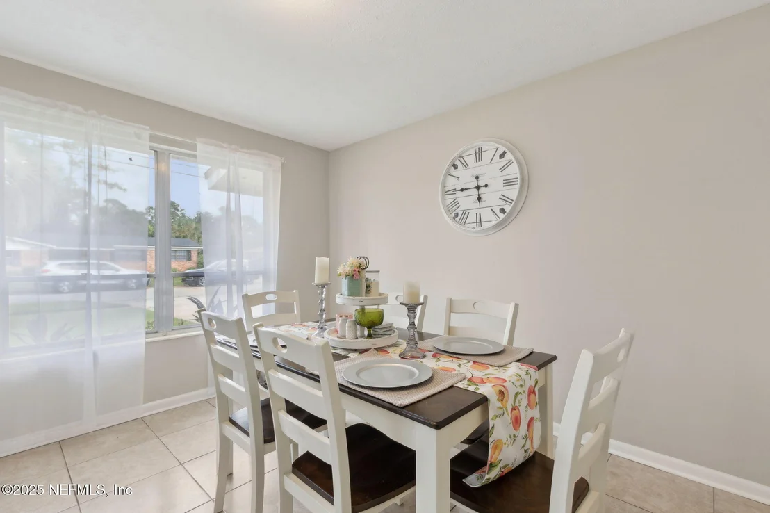 Photo of 2806 ANNETTE Circle