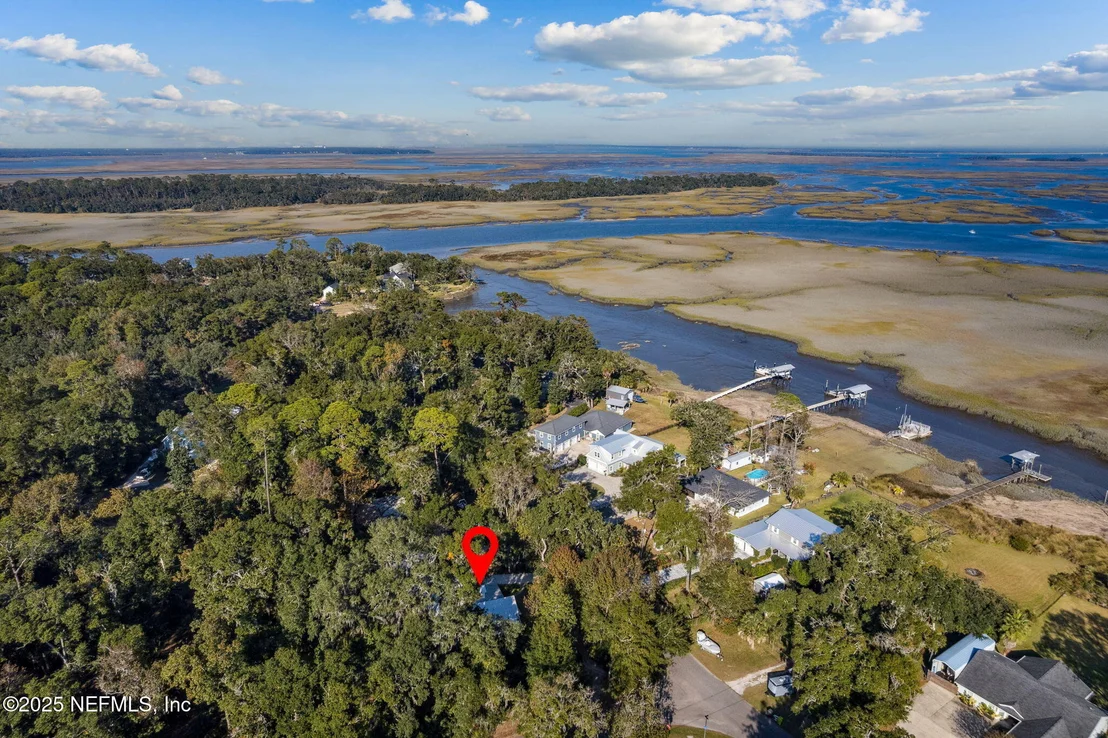 Photo of 97535 PIRATES POINT Road