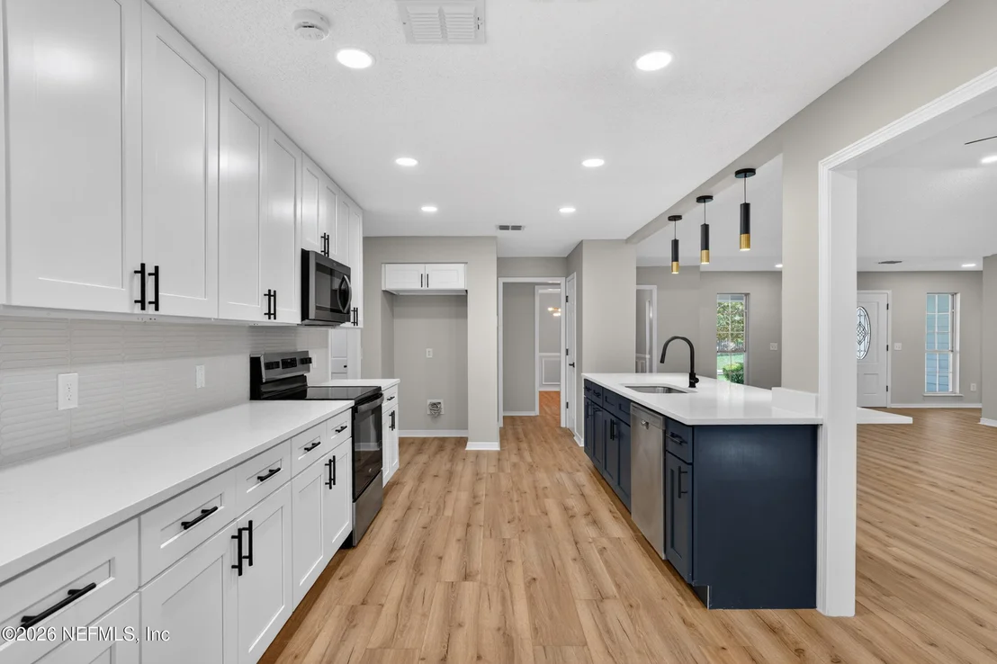 Photo of 655 FINGAL Drive