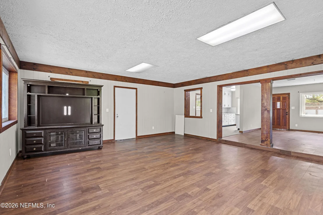 Photo of 4122 RENDALE Drive N