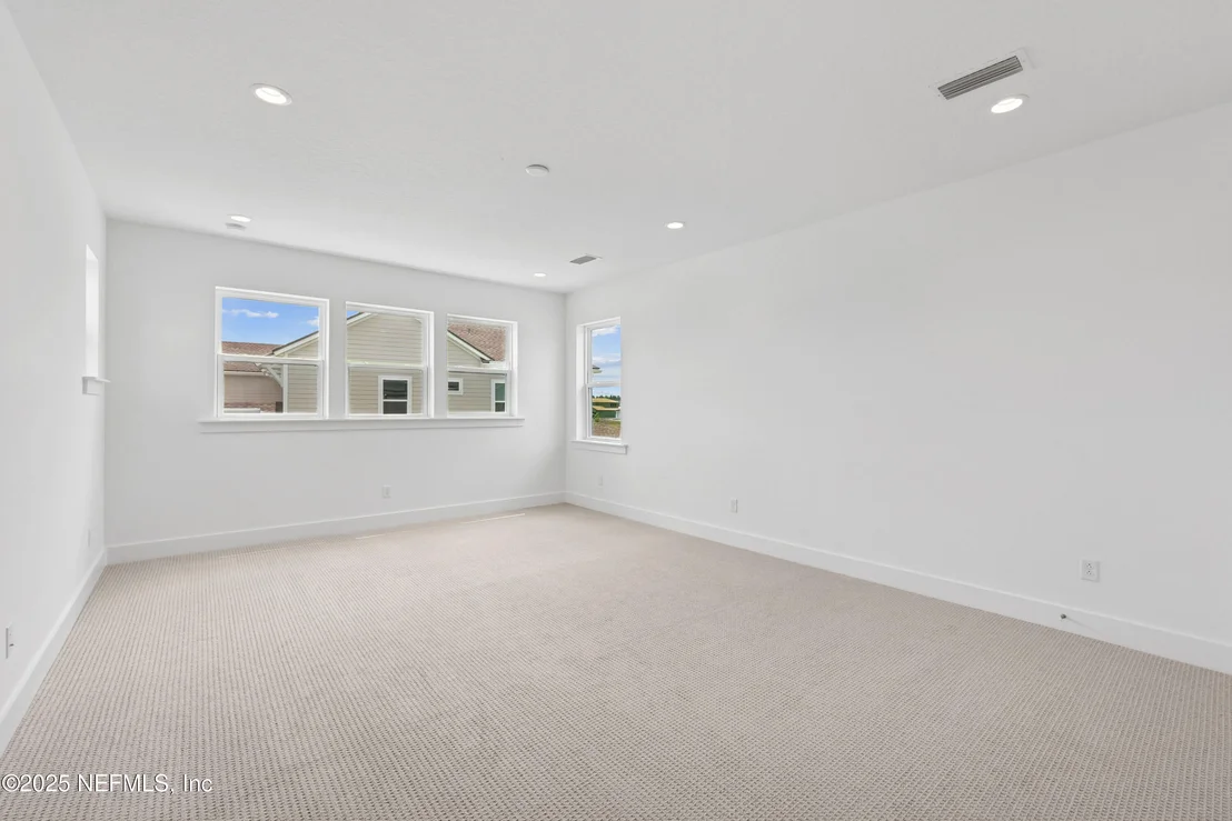Photo of 264 HILLENDALE Circle