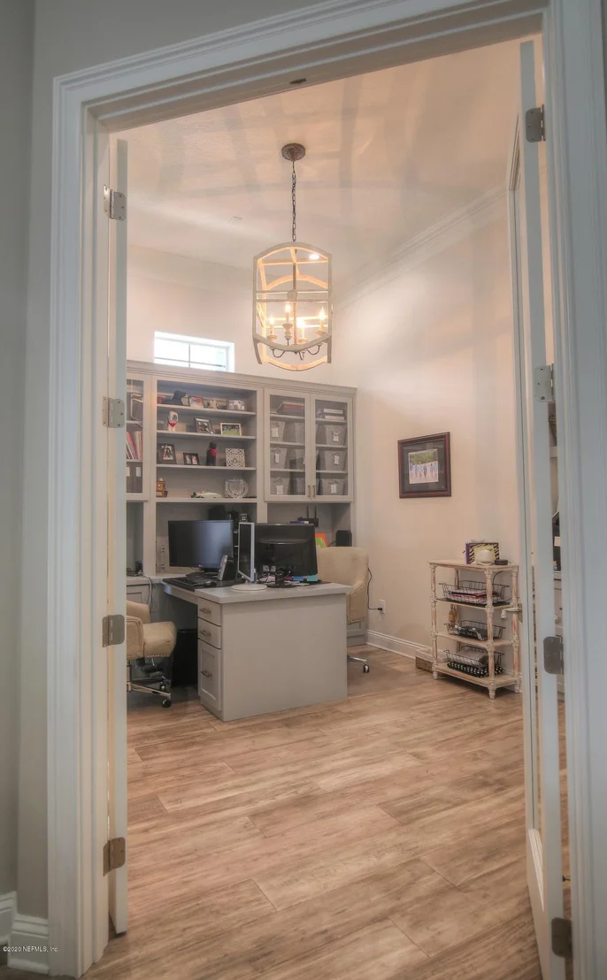 Photo of 232 LAUREL Lane