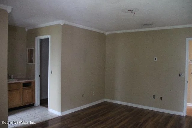 Photo of 2562 EIFFEL Circle W