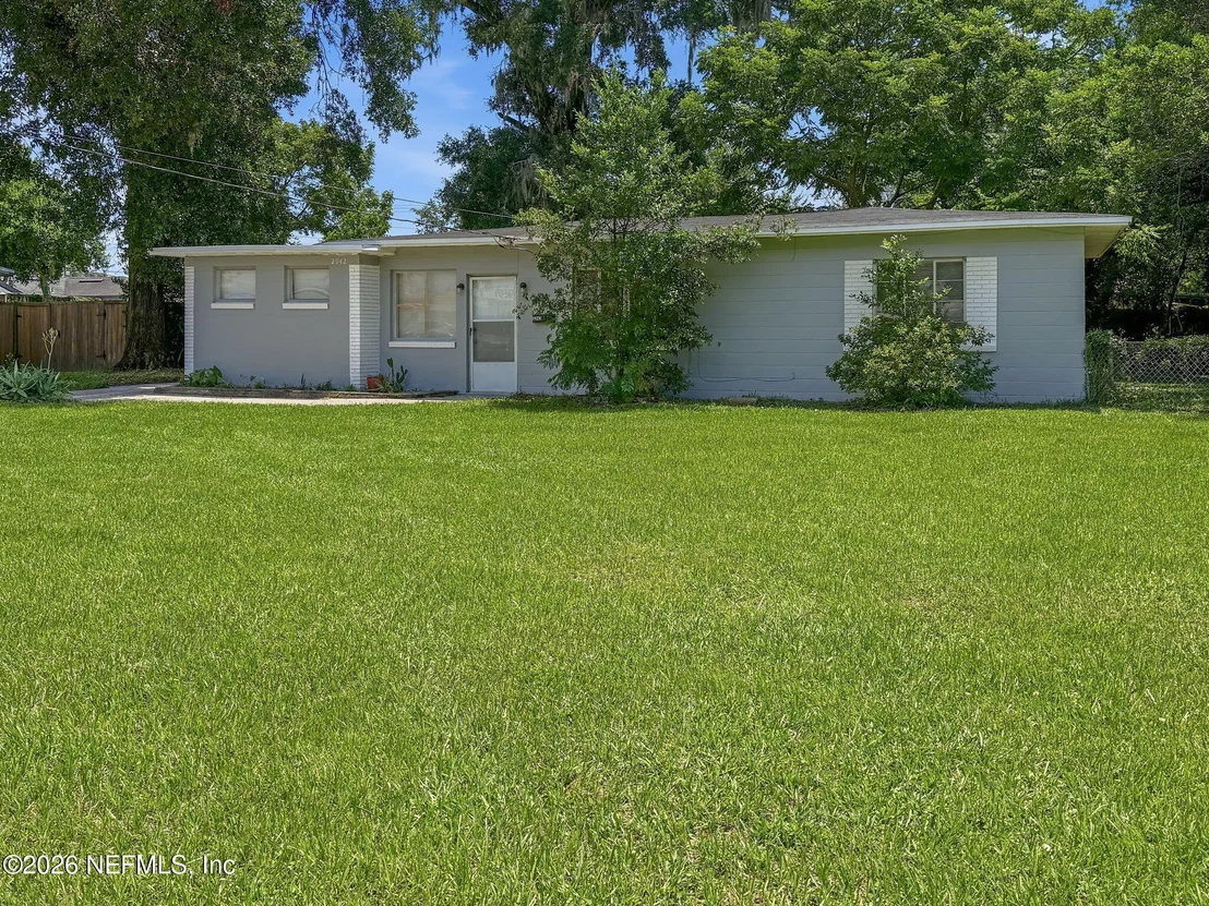 Photo of 2942 CHRISTOPHER Road