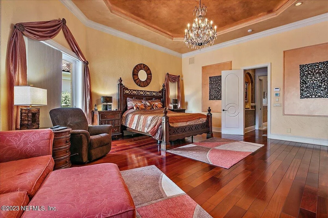 Photo of 1261 DELFINO Drive