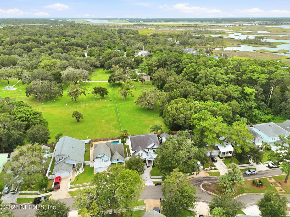 Photo of 760 PARADISE Lane