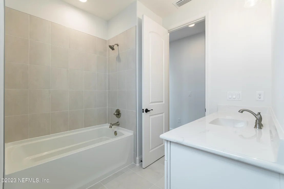 Photo of 261 YORKSHIRE Drive
