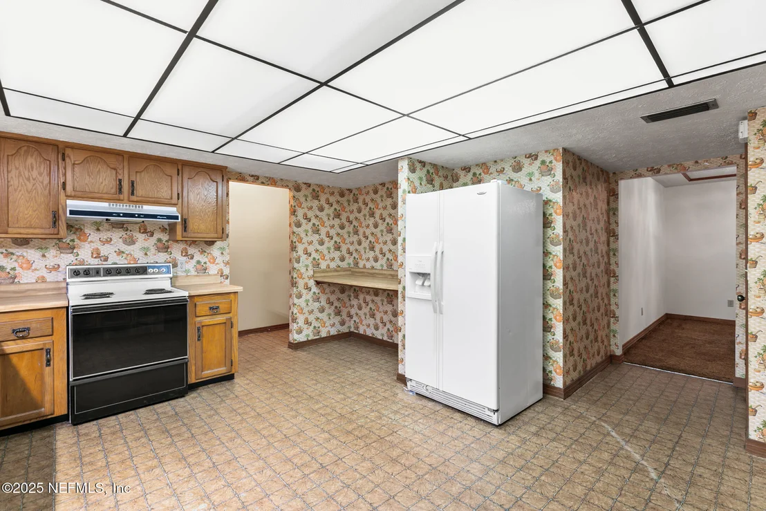 Photo of 1885 RIVER OAKS Drive