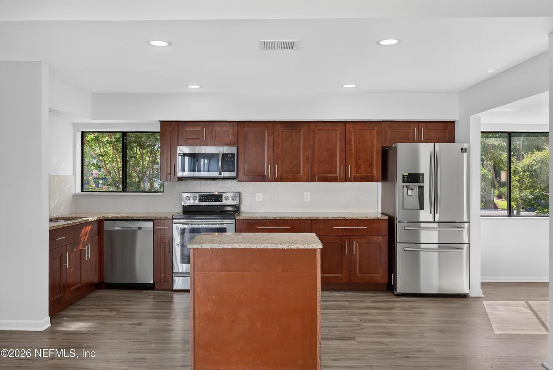 Photo of 7812 LINKSIDE Drive