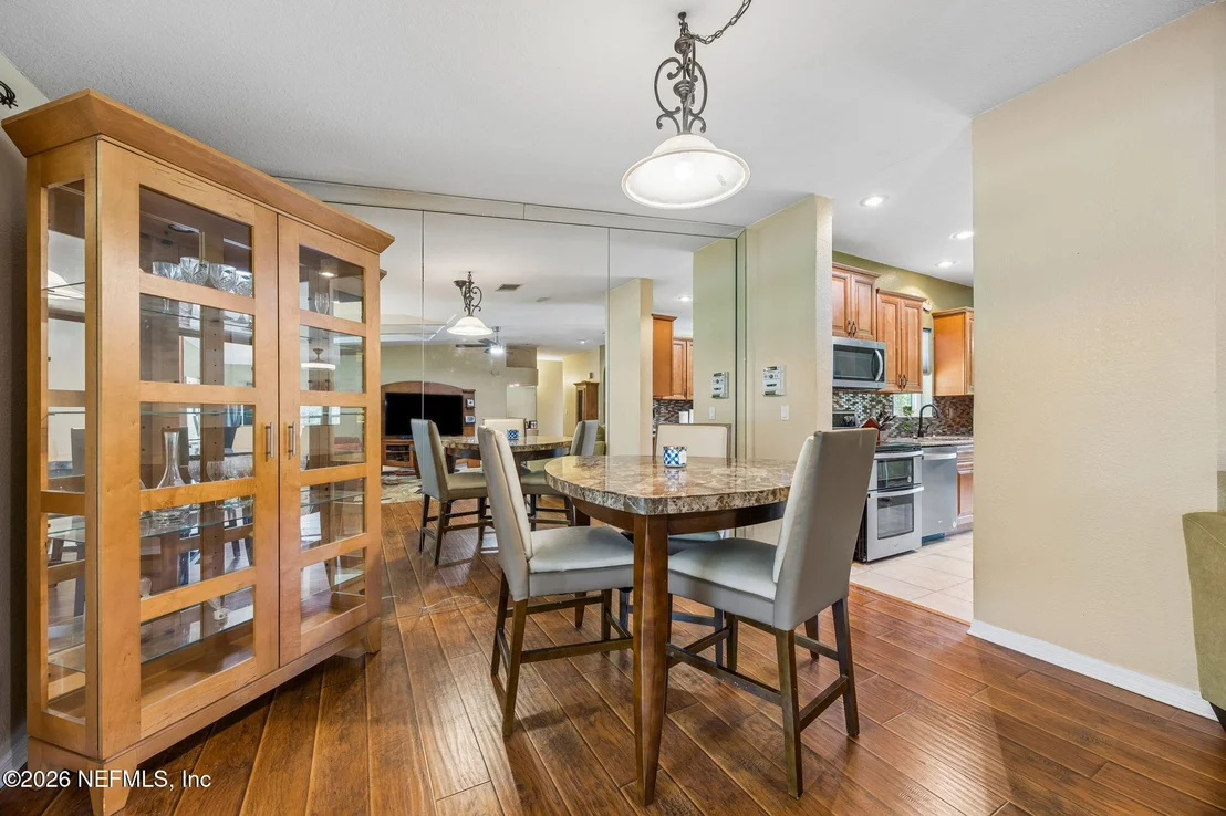 Photo of 35487 QUAIL Road N