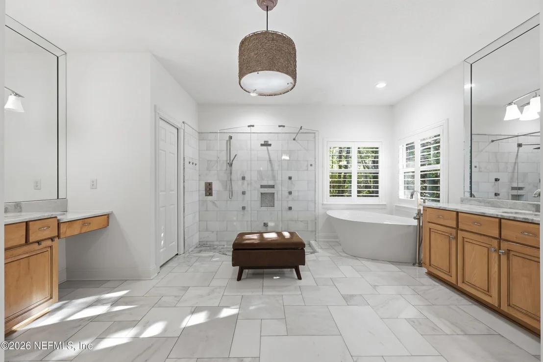 Photo of 11802 MANDARIN Road
