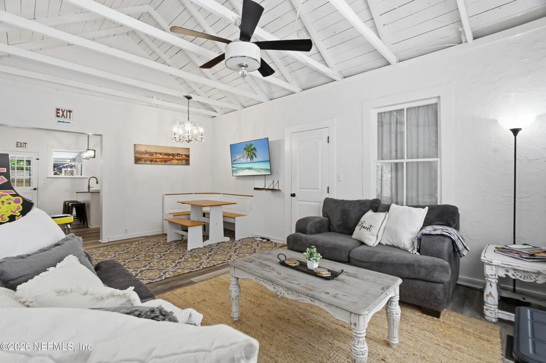 Photo of 17 DUFFERIN Street